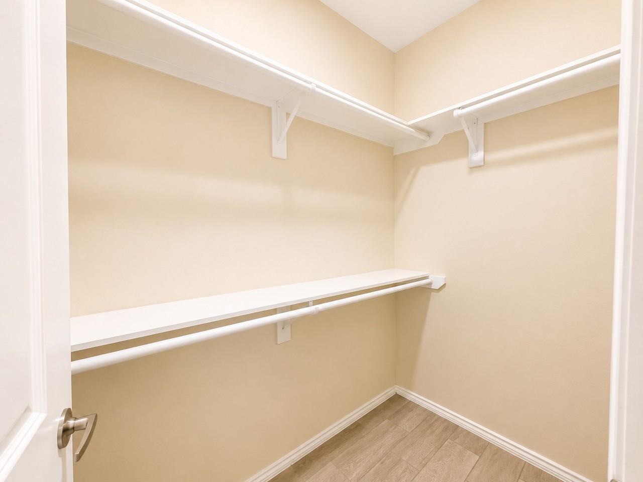 5106 N Hiawatha Dr #1 - Photo 7 of 12