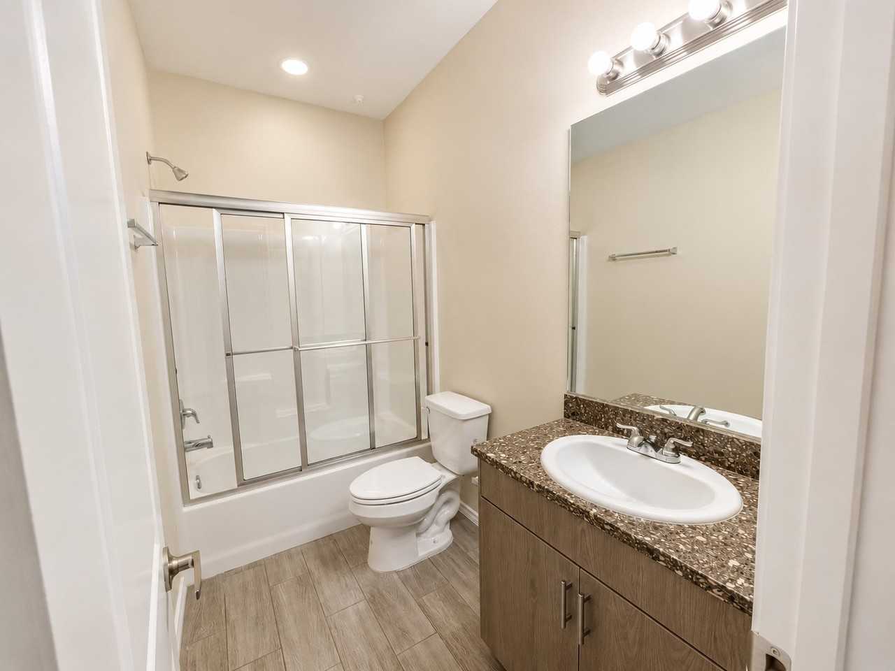 4907 N Hiawatha Dr #3 - Photo 5 of 11