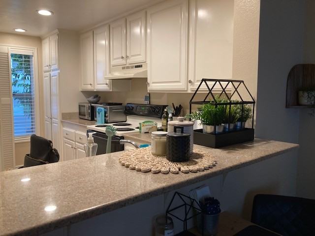 58 Birchwood Ln - Photo 3 of 8