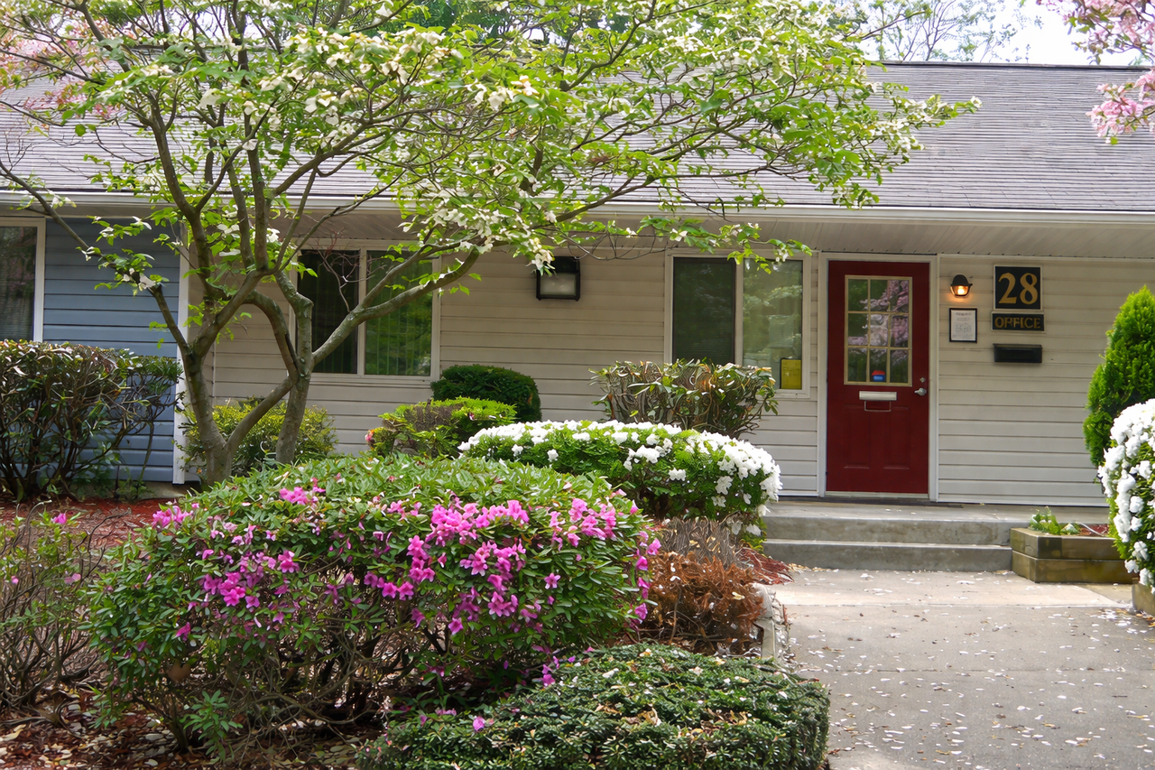 Ledgewood Village - Photo 4 of 16