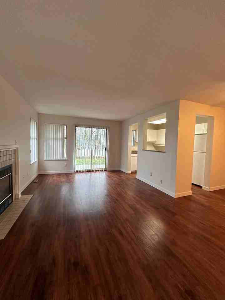 Abbey Glenn Townhomes - Cedar - Photo 2 of 6