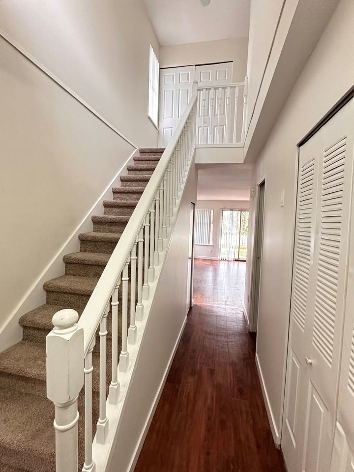 Abbey Glenn Townhomes - Cedar - Photo 5 of 6
