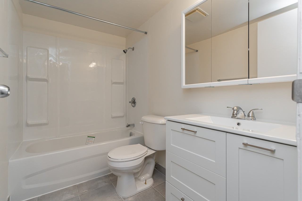 Blue Mountain Apartments - Photo 2 of 9