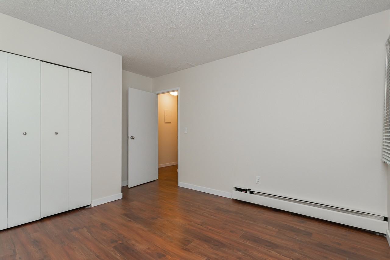 Blue Mountain Apartments - Photo 6 of 9