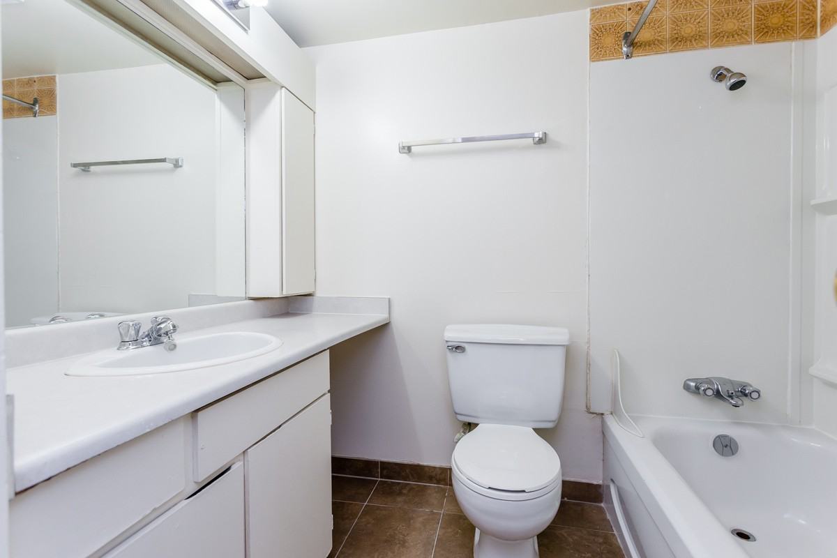 Eton Apartments - Photo 4 of 7