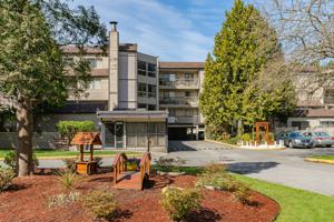 featured image of 8031 Colonial Dr