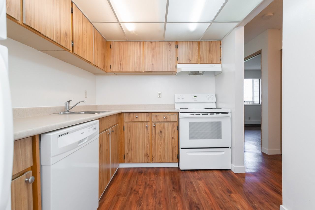 Waterstone 96 Apartments - Photo 4 of 14