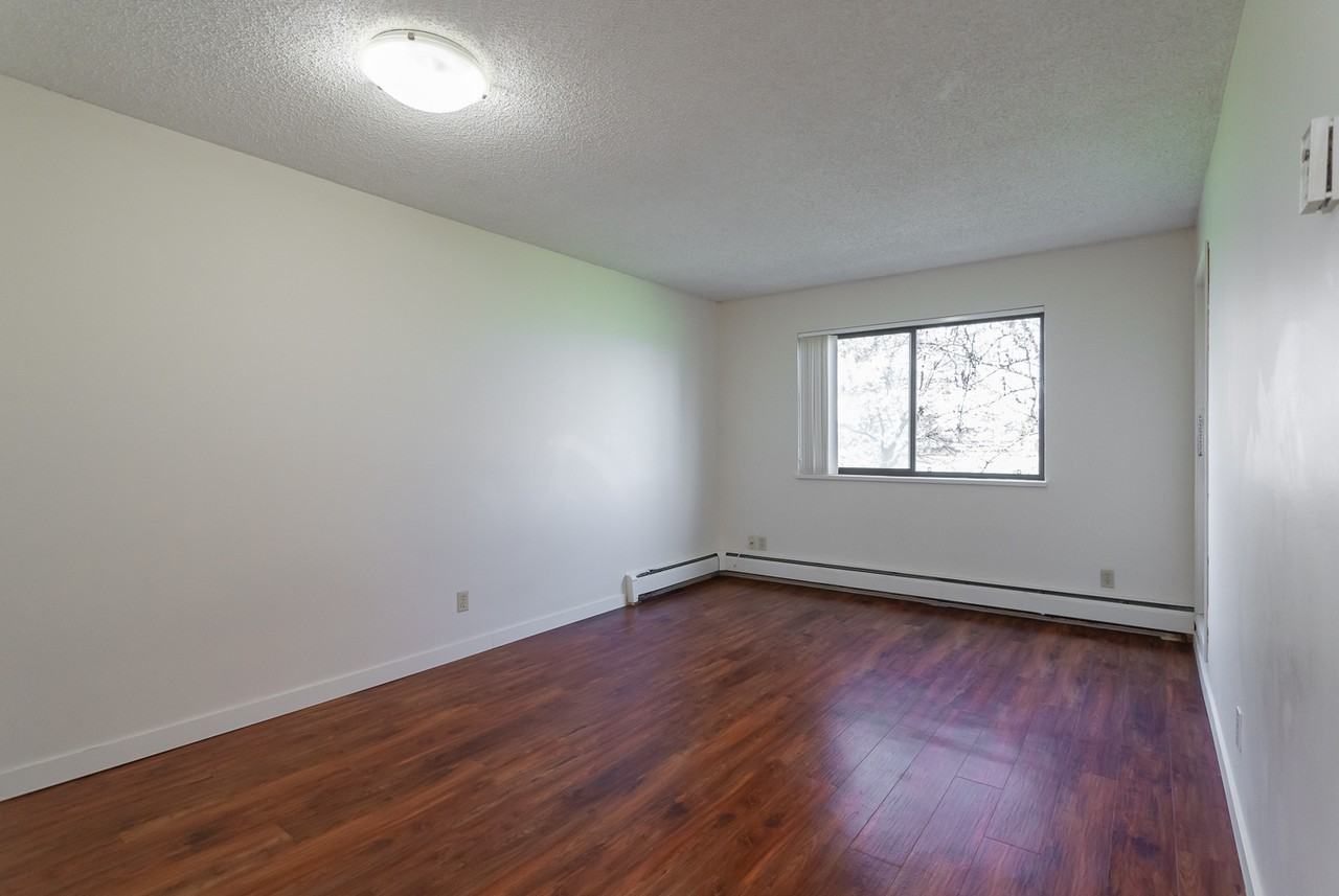 Waterstone 96 Apartments - Photo 6 of 14