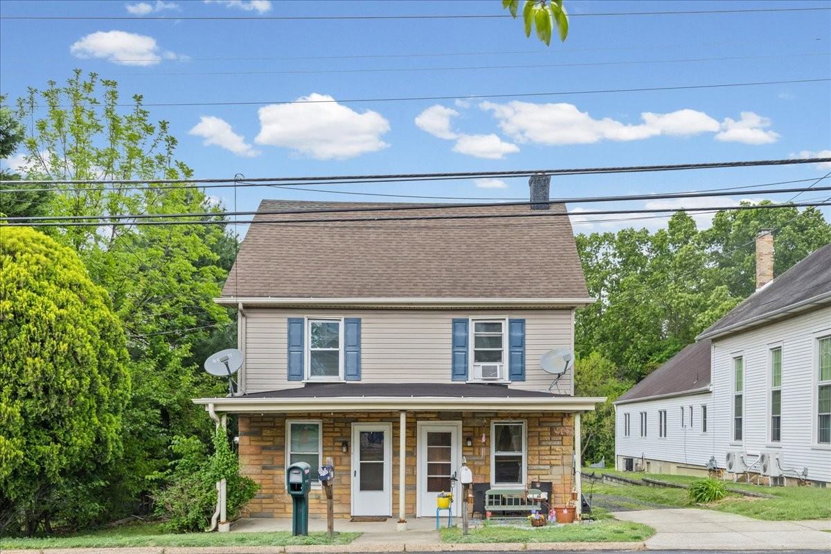 675 Main St #2