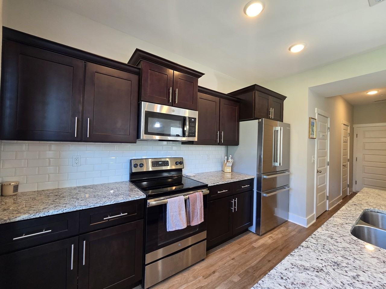 6006 Hillside Ln #1 - Photo 3 of 23
