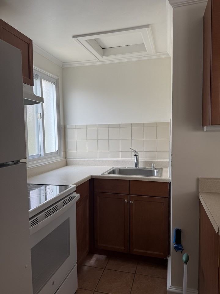606 Penfield Ave #3 - Photo 2 of 6