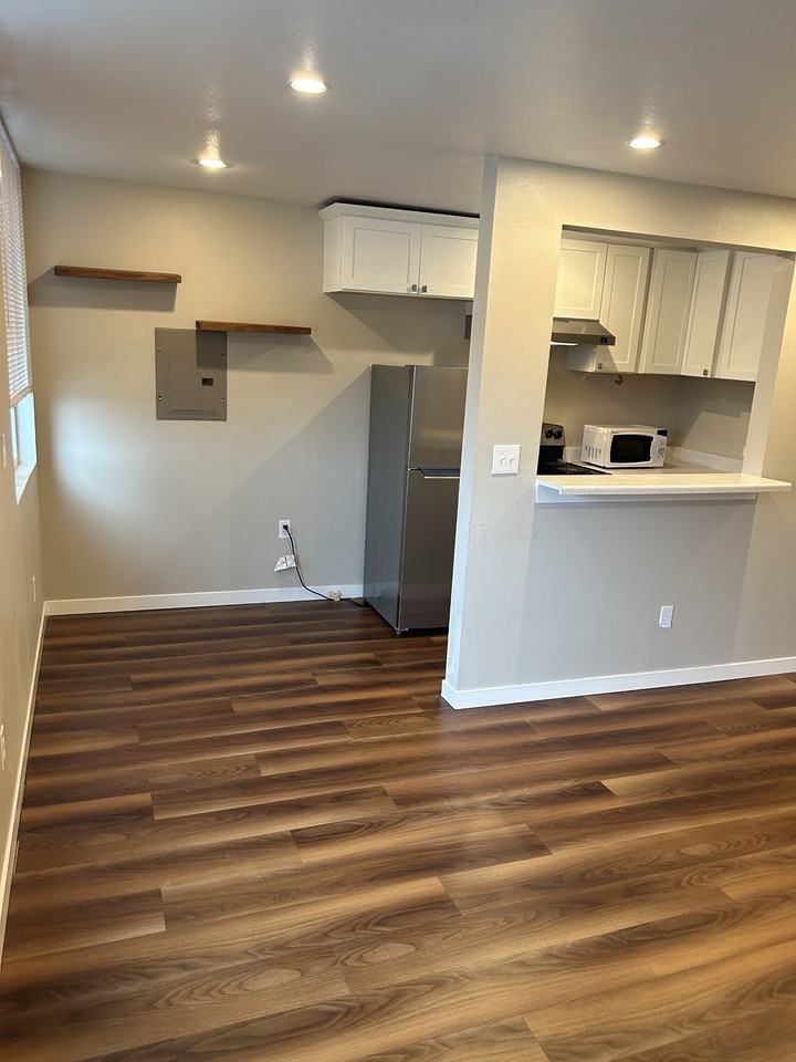5035 15th Ave. N.E. - 107 #107 - Photo 2 of 18