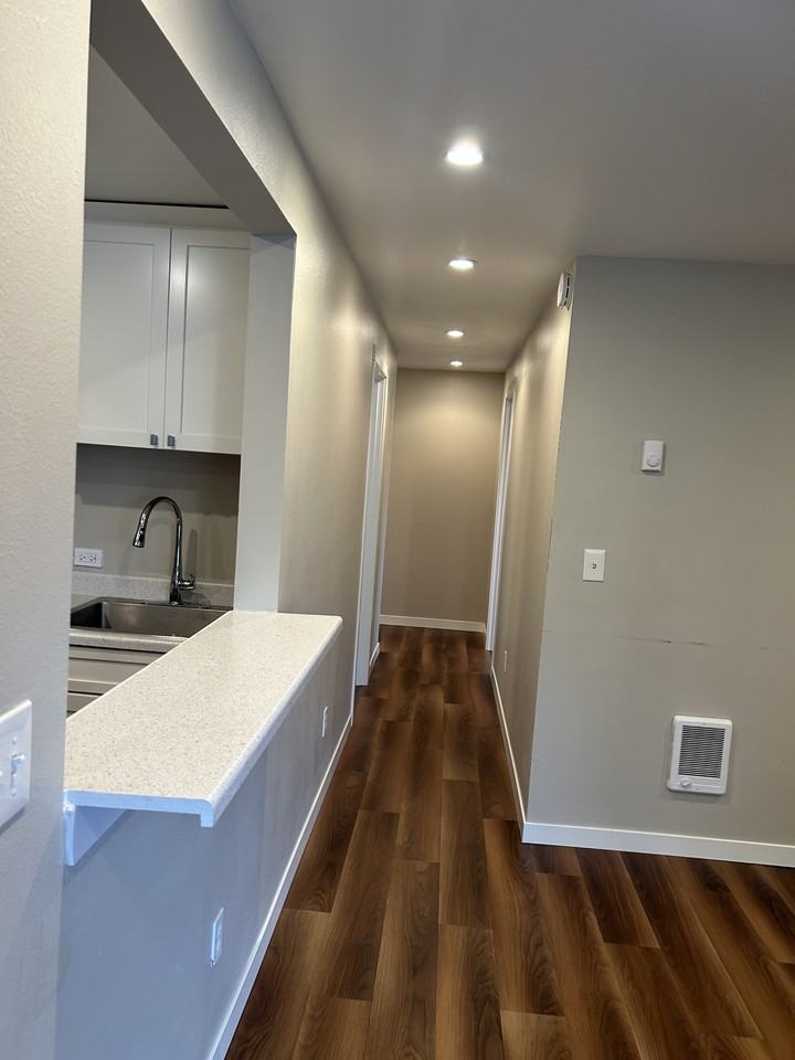 5035 15th Ave. N.E. - 107 #107 - Photo 5 of 18