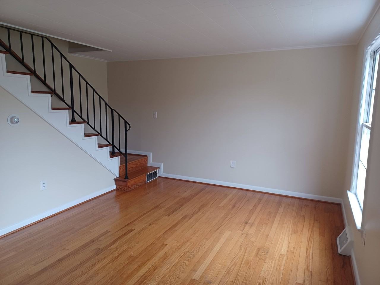222 E Whitlock Ave #1 - Photo 2 of 16