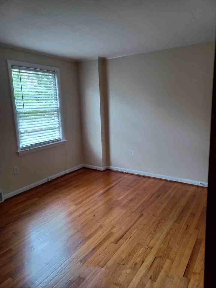 222 E Whitlock Ave #1 - Photo 6 of 16