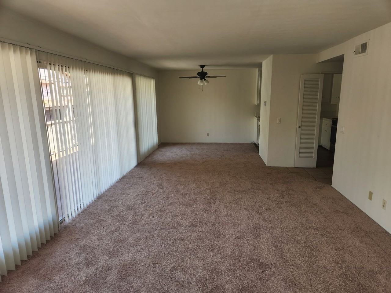074 - Amber Court Apartments - Photo 4 of 11