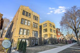 Vintage Hyde Park Apts! - Photo 1 of 1