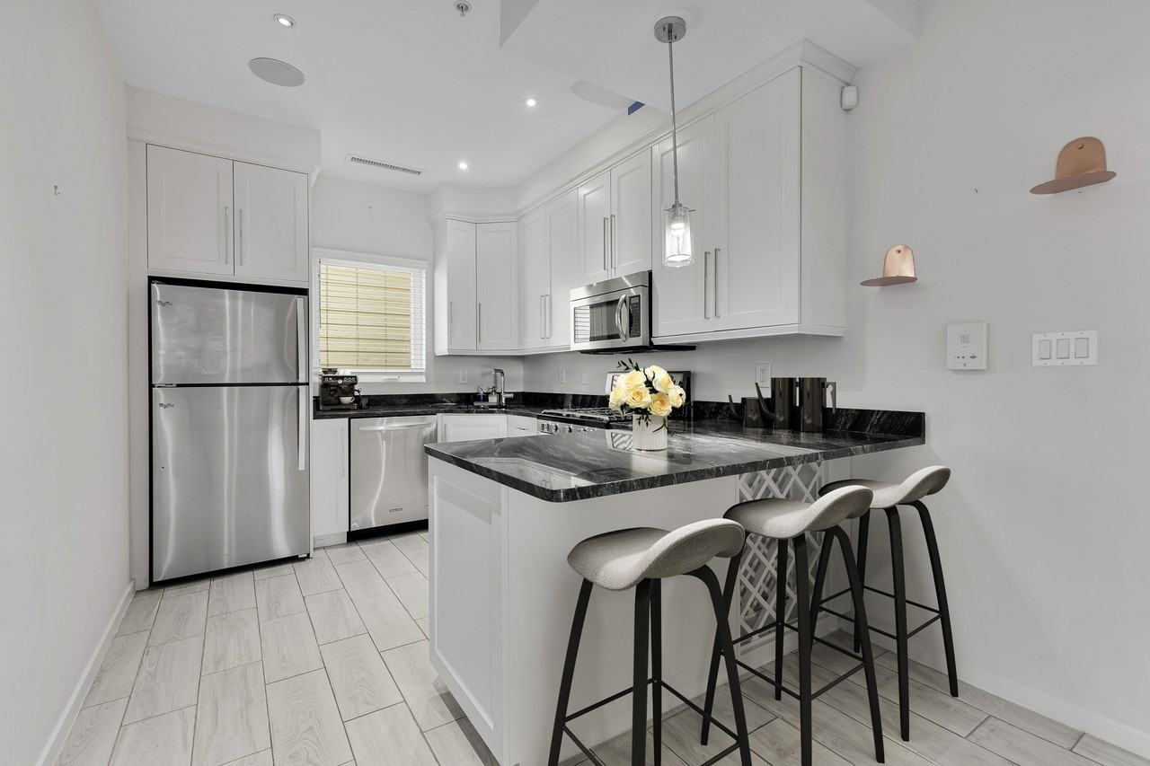 756 Park Rd Nw #1 - Photo 4 of 29