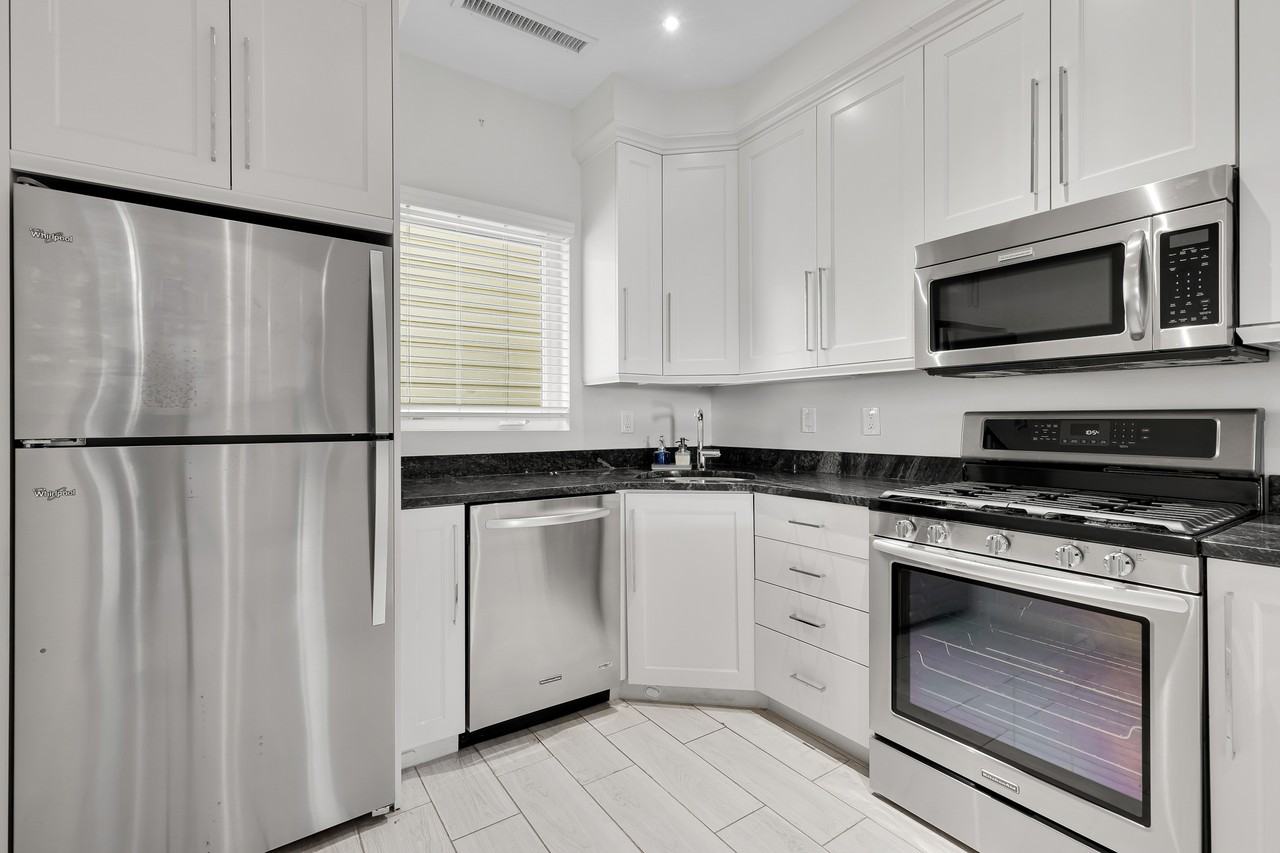 756 Park Rd Nw #1 - Photo 5 of 29
