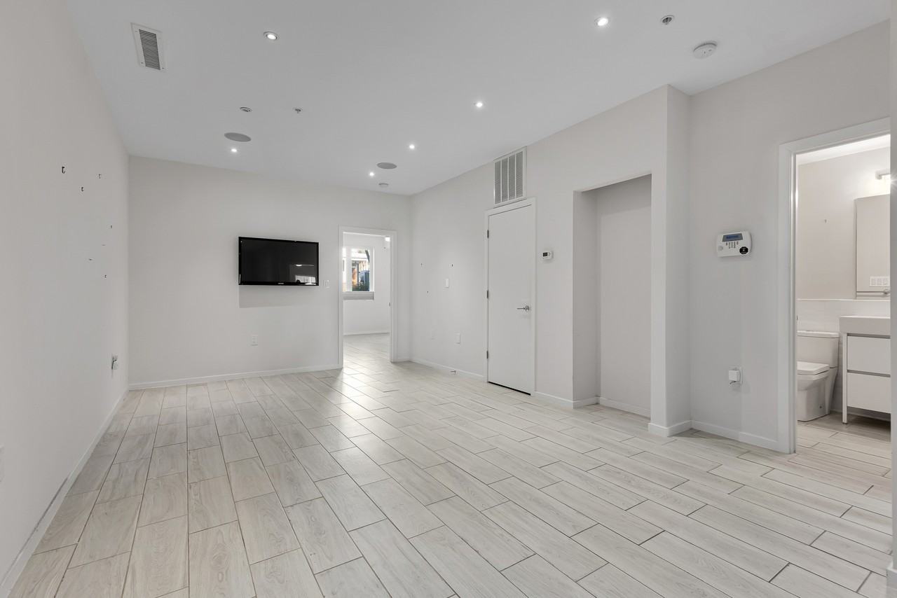 756 Park Rd Nw #1 - Photo 7 of 29