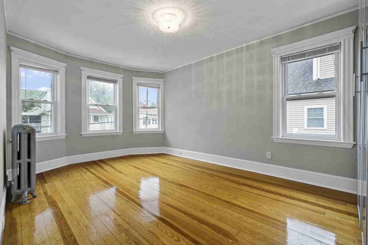 27 Grant Ave #2 - Photo 2 of 14