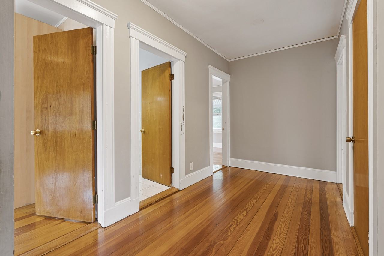 27 Grant Ave #2 - Photo 5 of 14