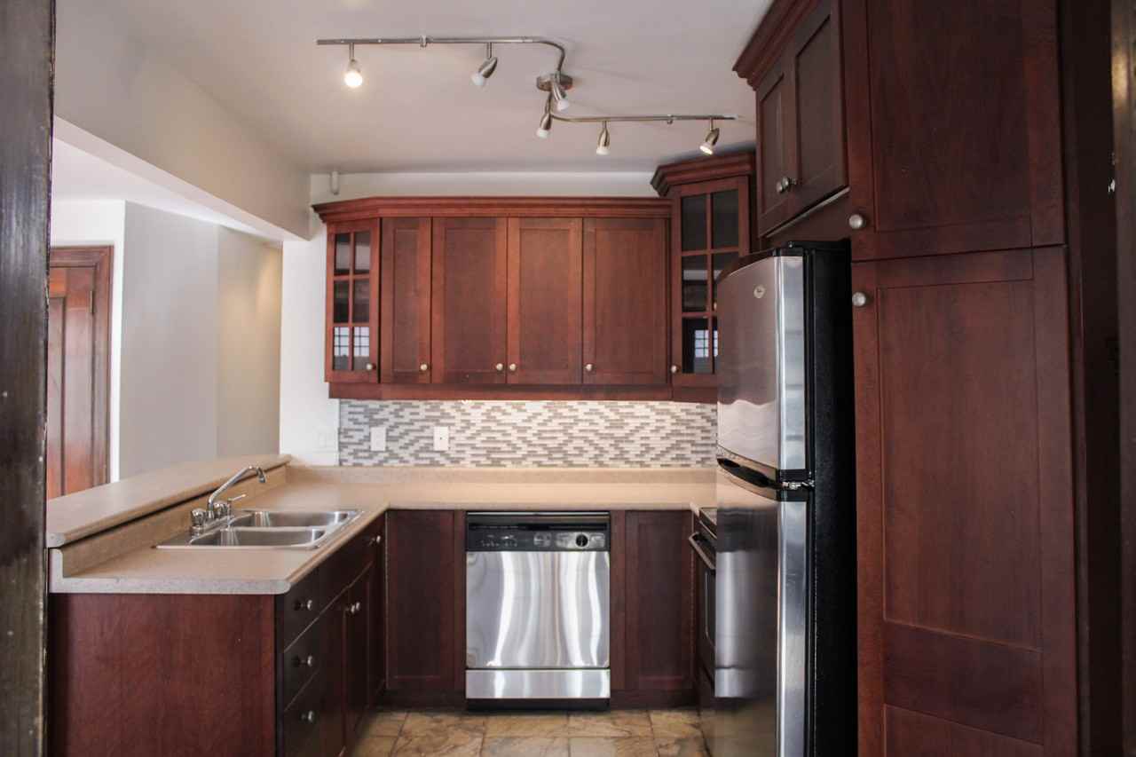 834 Richmond Street - Photo 5 of 14
