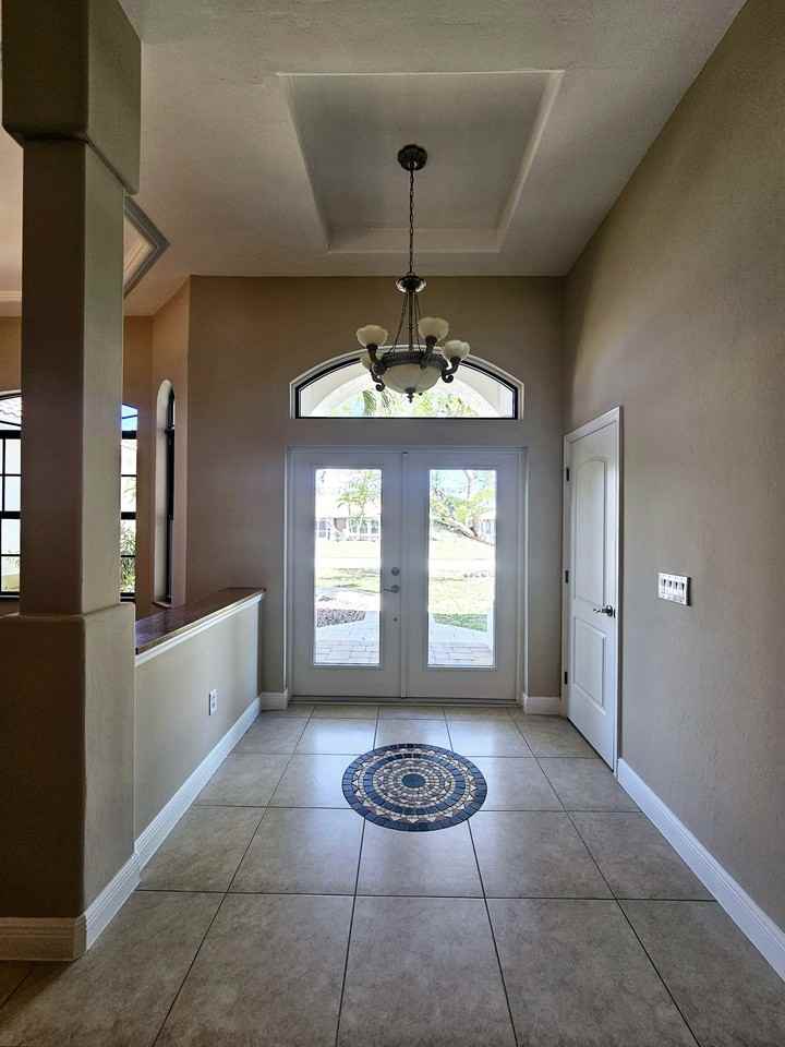 244 Se 20th Ct #1 - Photo 5 of 36