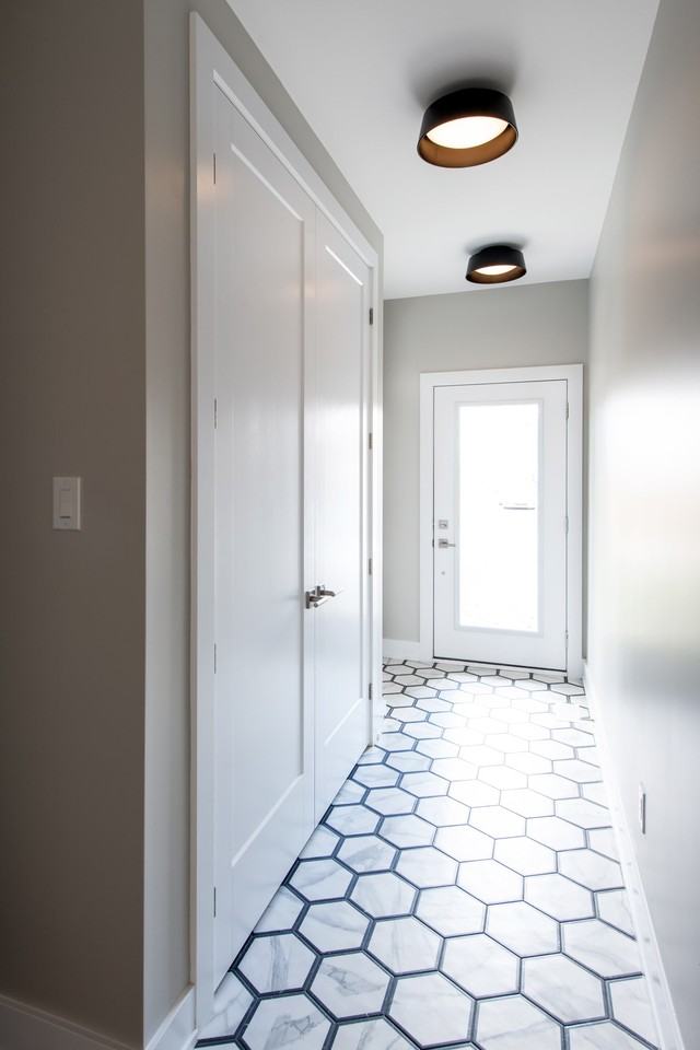 2928 Ahearn Ave - Photo 3 of 21