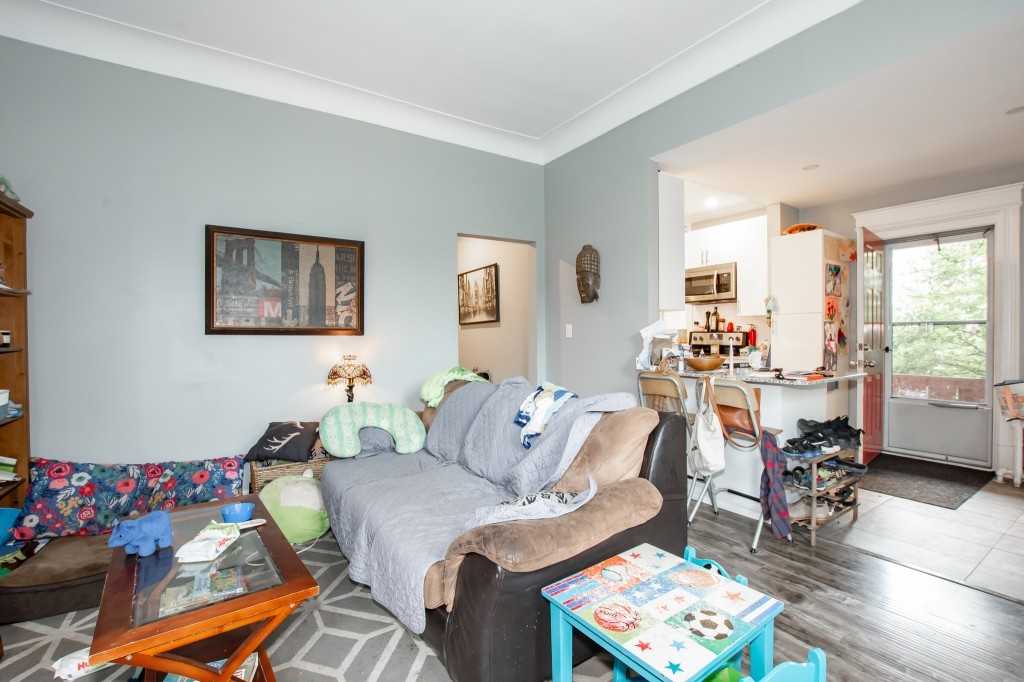 55 Wellington St S - Photo 5 of 19