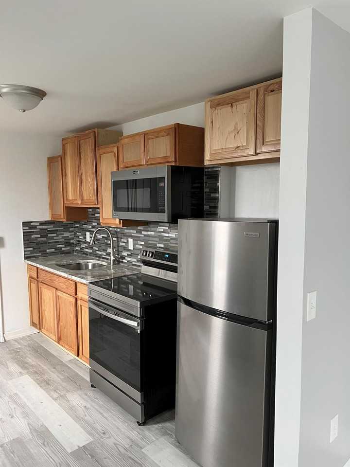 1566 N 10th St #3 - Photo 2 of 10