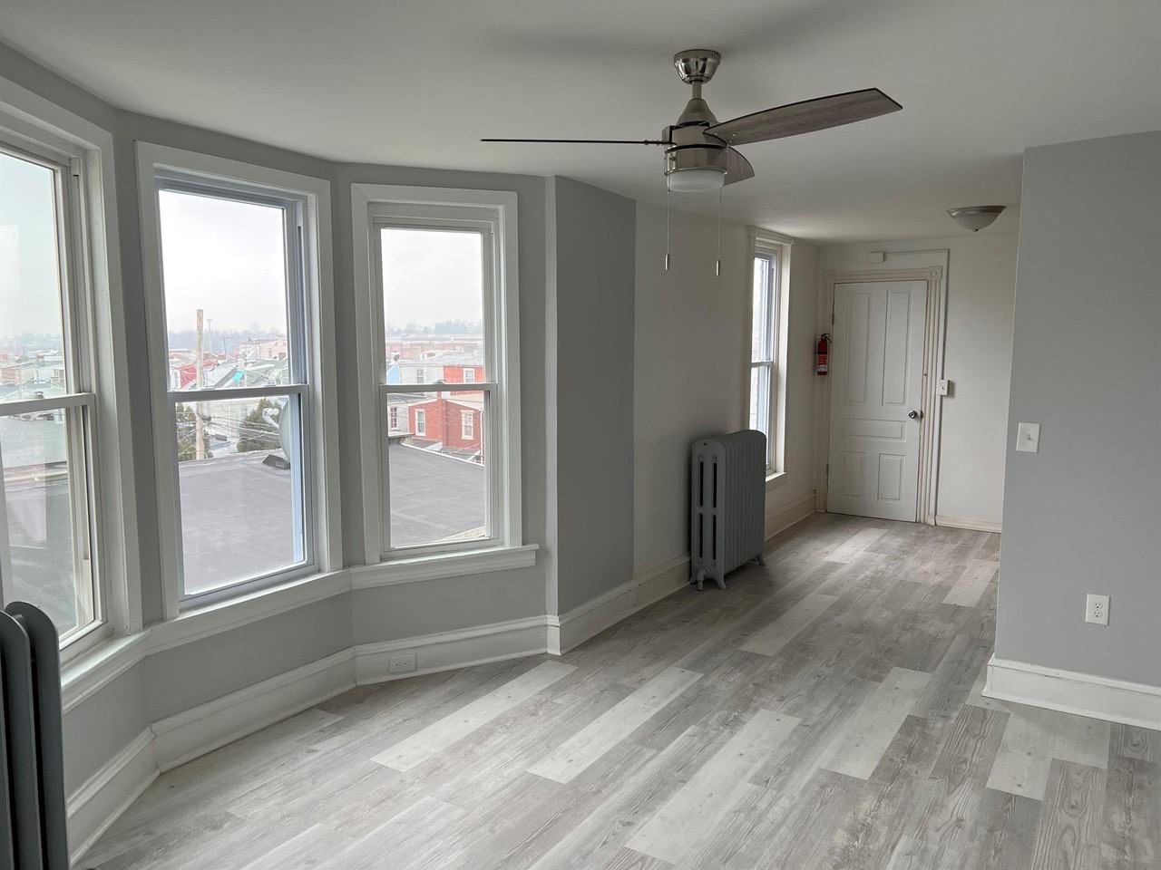 1566 N 10th St #3 - Photo 5 of 10