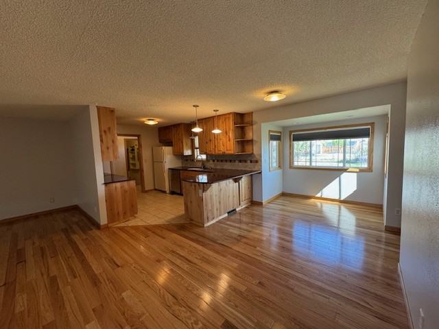 1112 W Saratoga Ave #1 - Photo 2 of 34