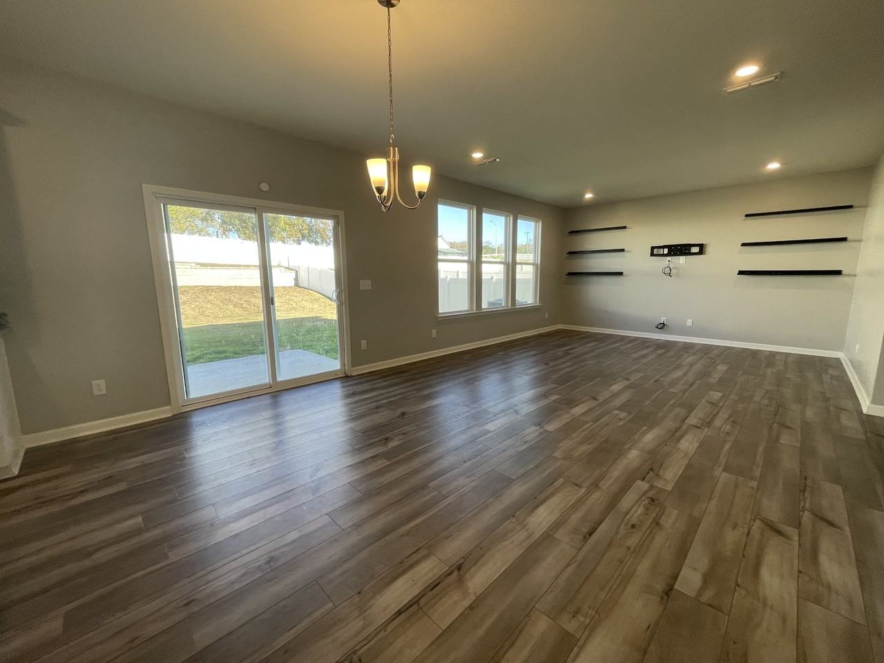 143 Potomac River St #1 - Photo 4 of 23