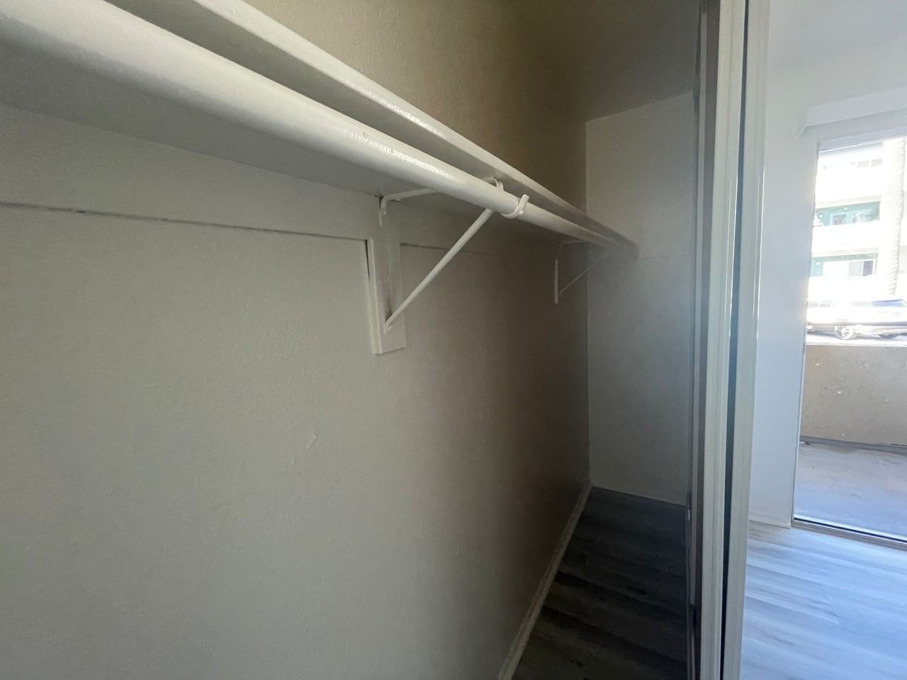 Elm Terrace Apartments - Photo 7 of 18