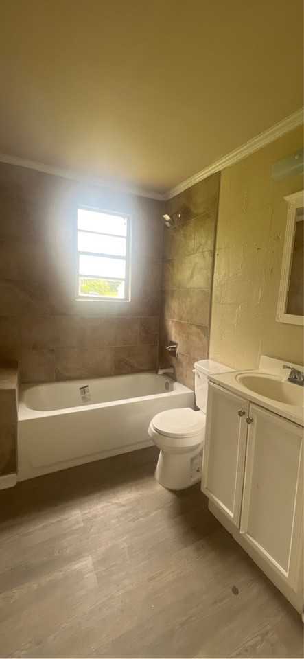 1410 E Roosevelt Ave #1 - Photo 5 of 9