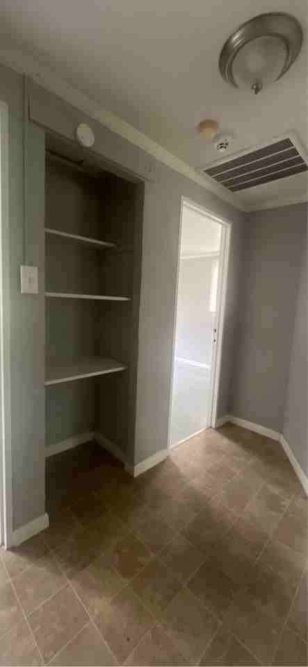 1418 E Roosevelt Ave #1 - Photo 6 of 10
