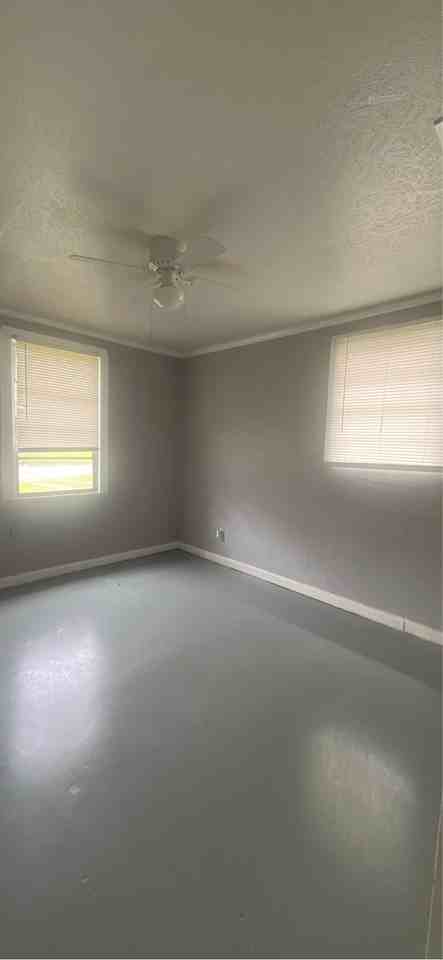 1418 E Roosevelt Ave #1 - Photo 7 of 10