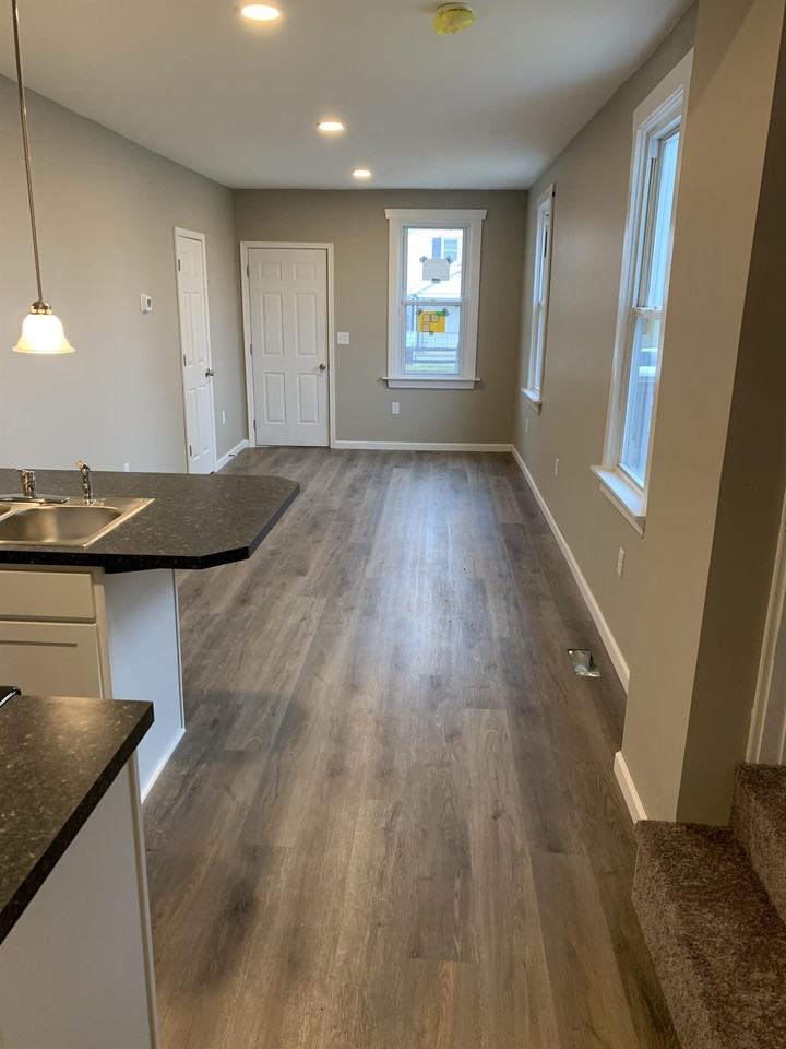 612 Maple Ave #1 - Photo 3 of 12