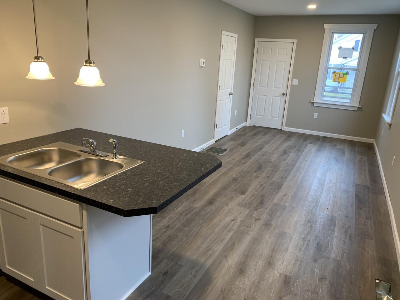 612 Maple Ave #1 - Photo 4 of 12