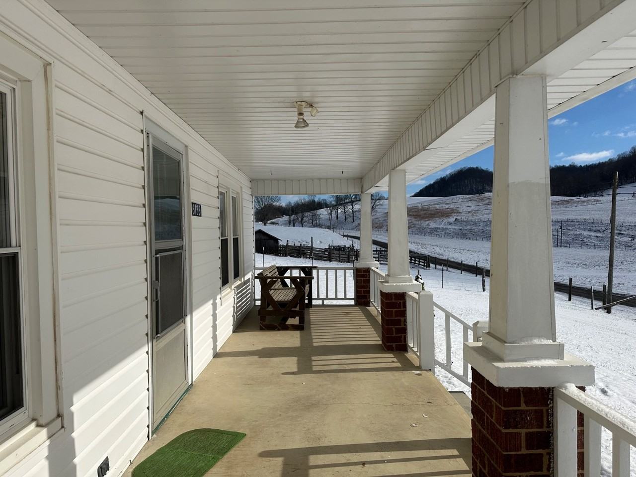 6123 Boozy Creek Rd - Photo 3 of 11