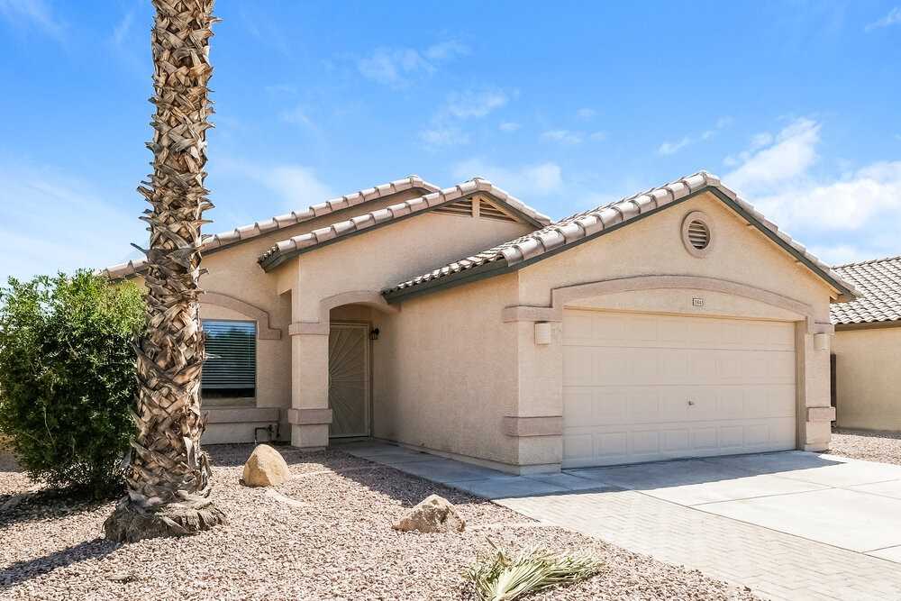 15843 W Woodlands Ave - Photo 3 of 16