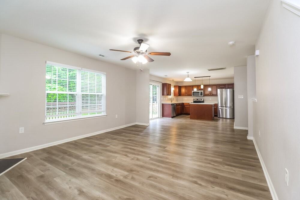 4419 Austin Dekota Dr - Photo 6 of 17