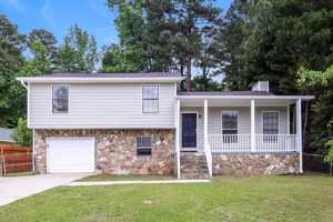 featured image of 6405 Beethoven Cir