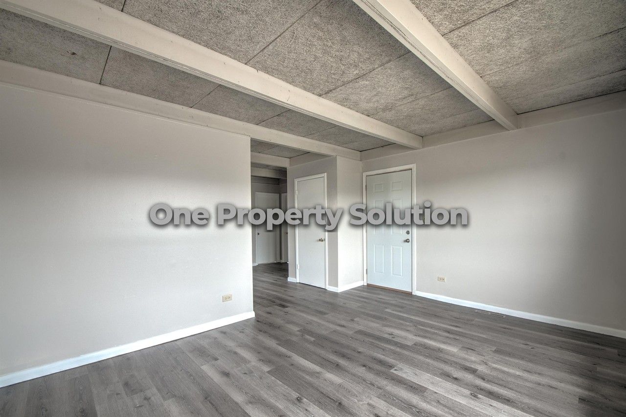 1327 Logan St #1 - Photo 5 of 16