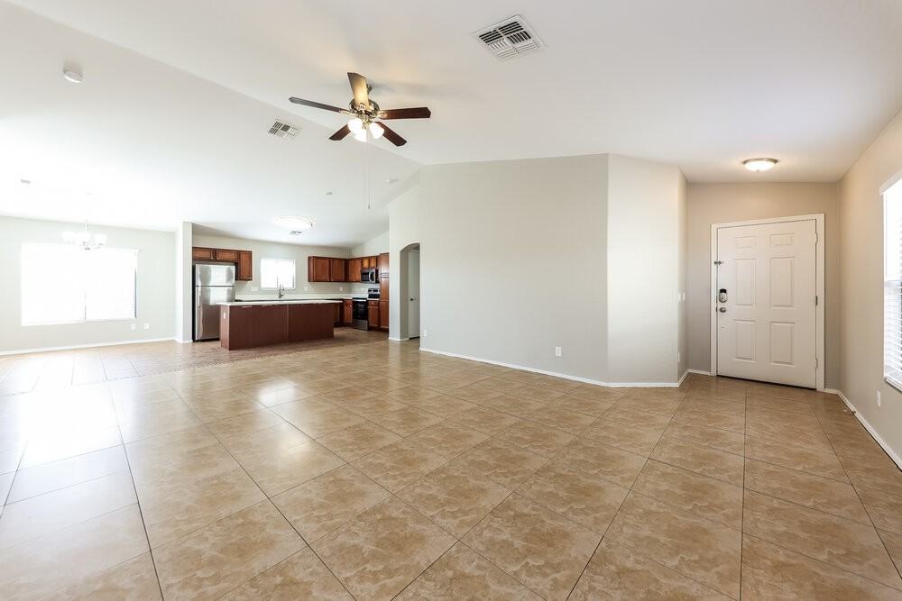 12530 W Willow Ave - Photo 4 of 16