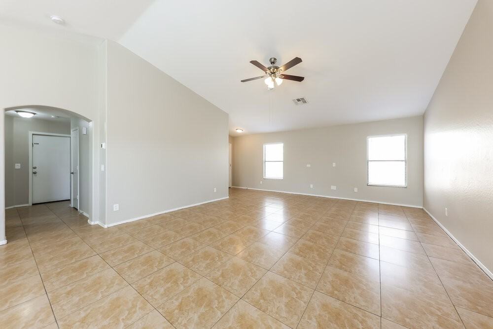 12530 W Willow Ave - Photo 5 of 16