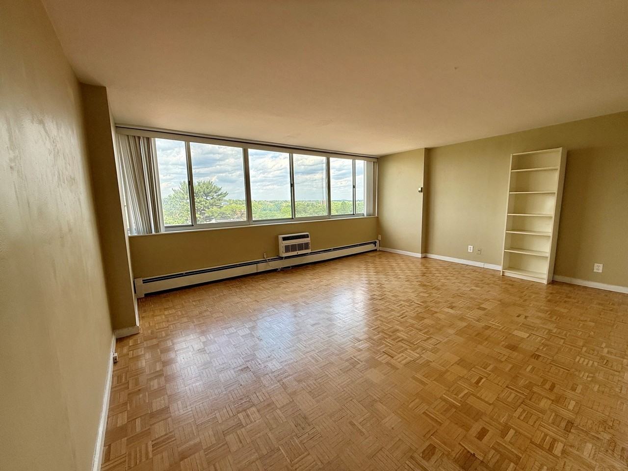 1401 Pennsylvania Ave #914 - Photo 4 of 15