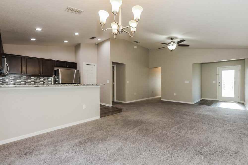 8006 Brookeshire Dr - Photo 5 of 16