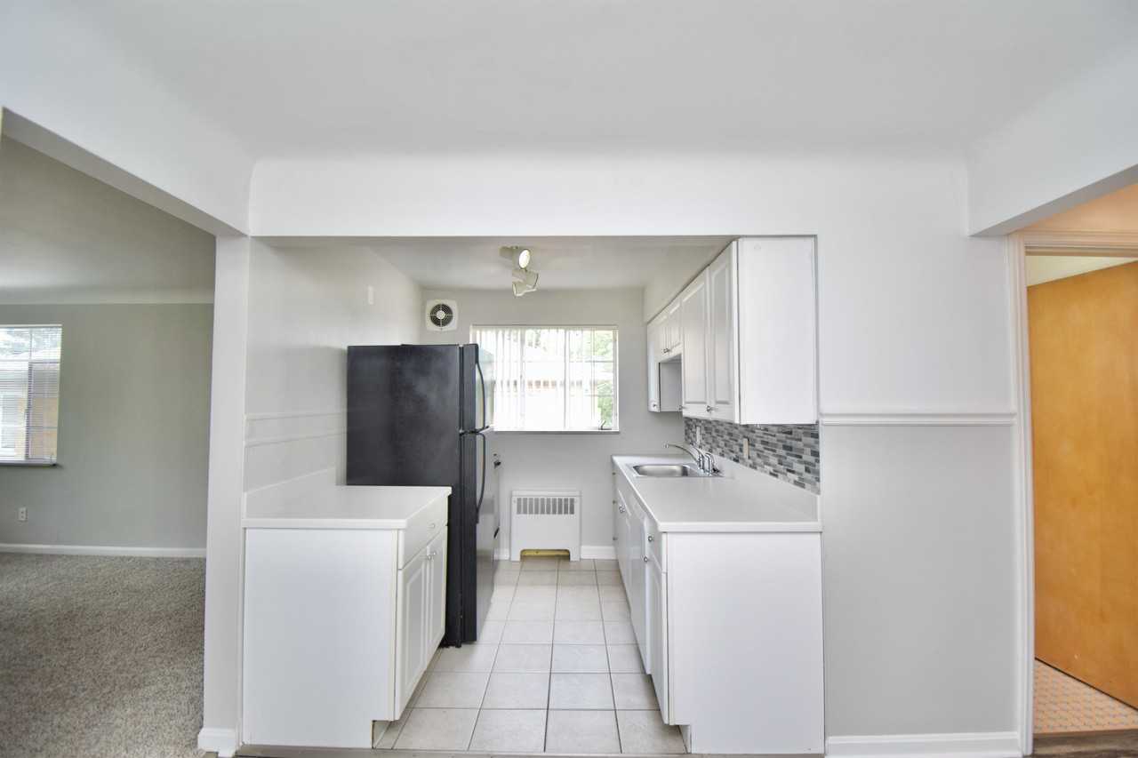 6142 Dryden Ave #4 - Photo 5 of 30